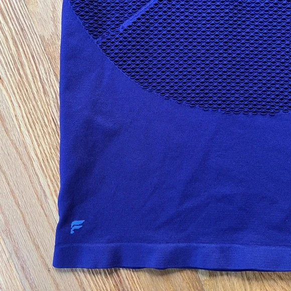 Fabletics Open “Knit” Back Workout Tank Size Medium - Picture 5 of 5